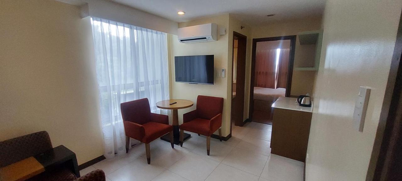 One Tagaytay Place Hotel Suites Official Account Tagaytay City Exterior foto